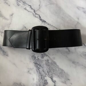 Mid-waist statement belt with large buckle